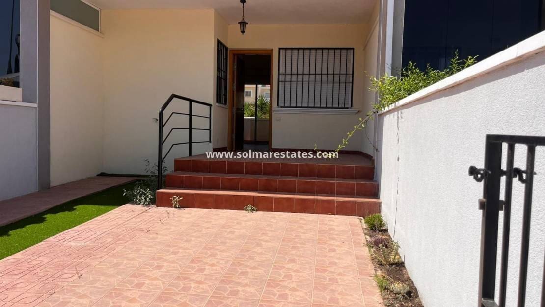 3 camera da letto Casa in vendita in Dona Pepa con piscina - 247.000 € (Rif: 9781372)