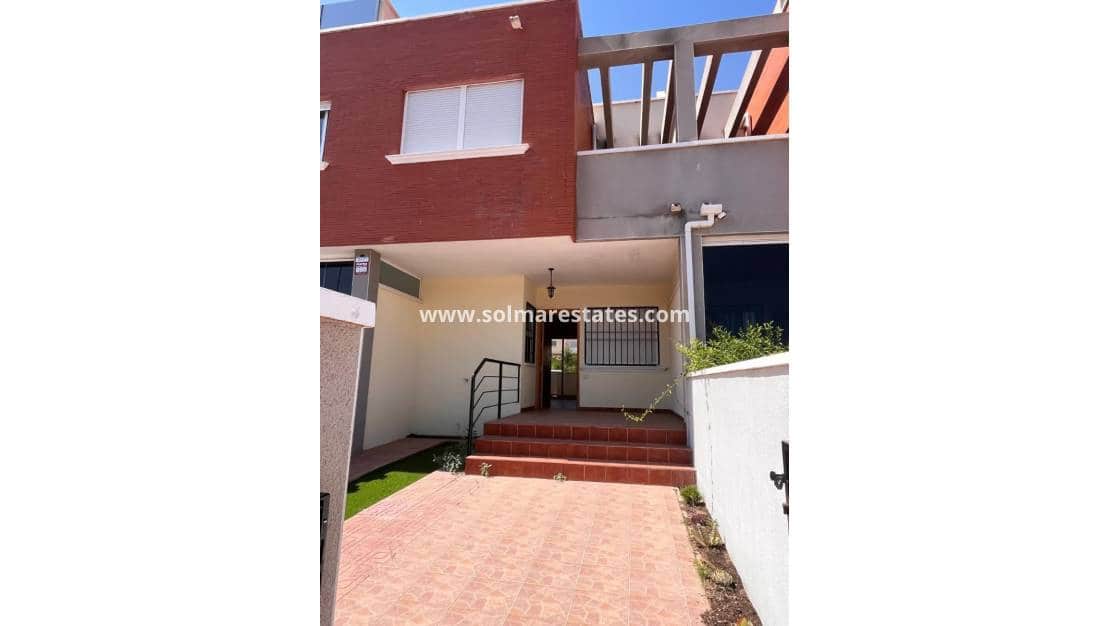 3 camera da letto Casa in vendita in Dona Pepa con piscina - 247.000 € (Rif: 9781372)