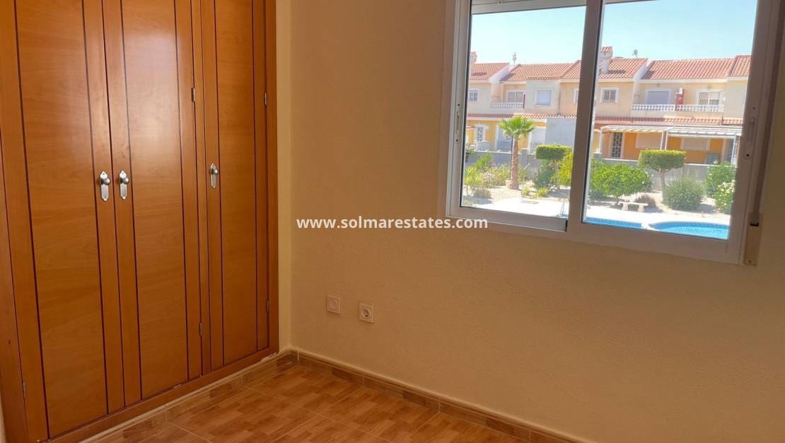 3 camera da letto Casa in vendita in Dona Pepa con piscina - 247.000 € (Rif: 9781372)