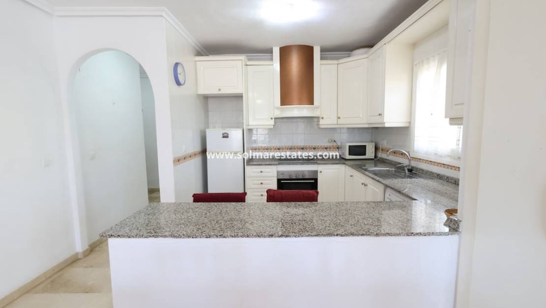 2 slaapkamer Appartement te koop in Playa Flamenca met zwembad - € 179.000 (Ref: 9782106)