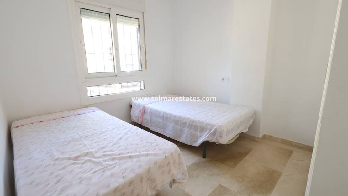 2 slaapkamer Appartement te koop in Playa Flamenca met zwembad - € 179.000 (Ref: 9782106)
