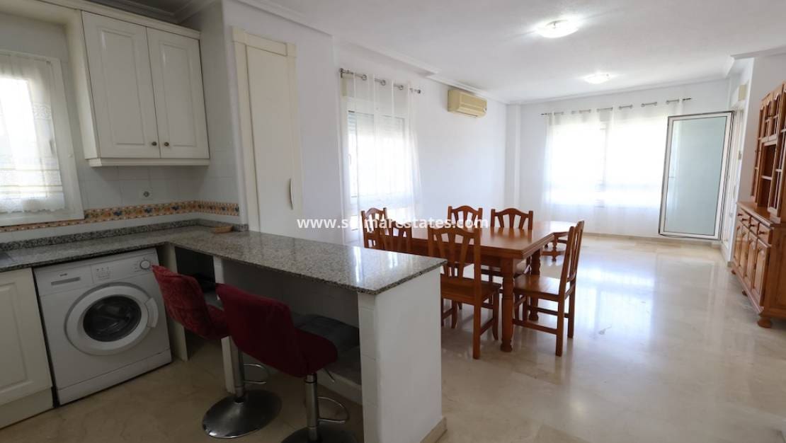 2 slaapkamer Appartement te koop in Playa Flamenca met zwembad - € 179.000 (Ref: 9782106)