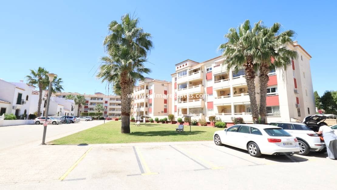 2 slaapkamer Appartement te koop in Playa Flamenca met zwembad - € 179.000 (Ref: 9782106)