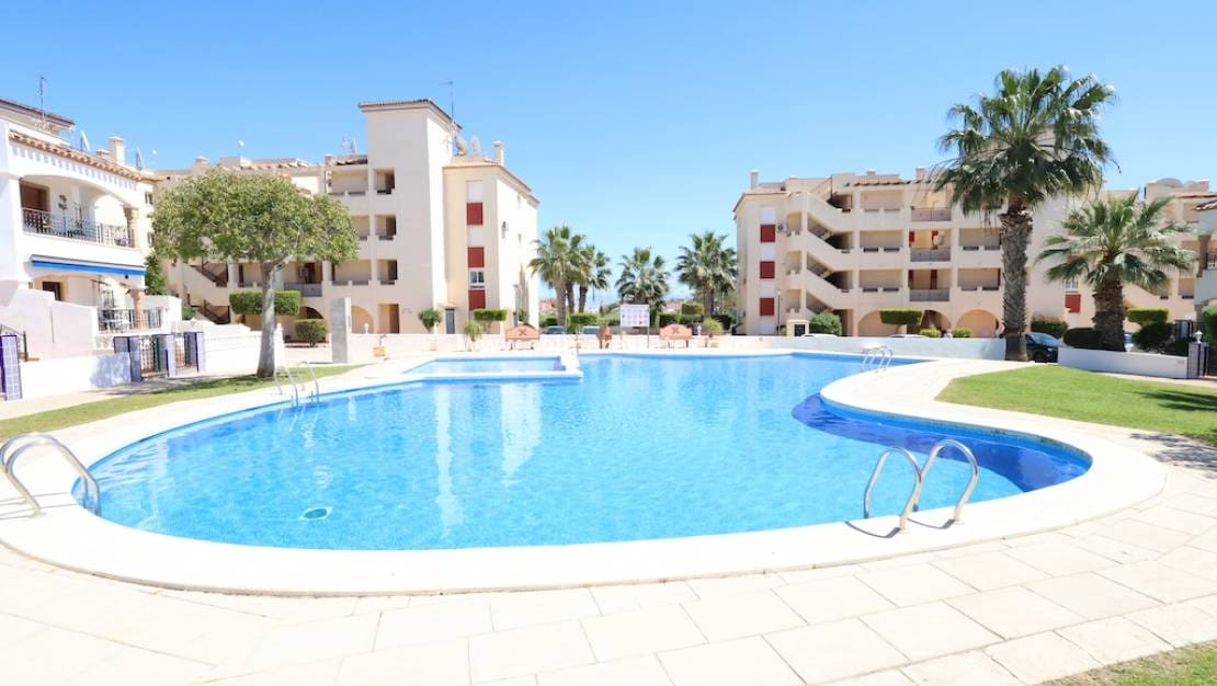 2 slaapkamer Appartement te koop in Playa Flamenca met zwembad - € 179.000 (Ref: 9782106)