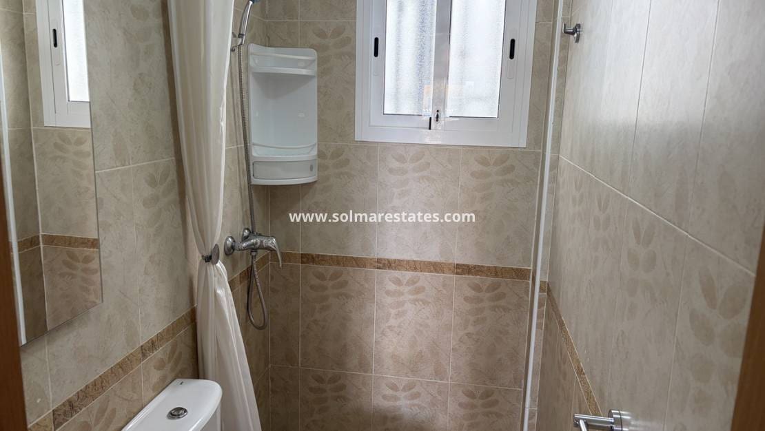 2 sypialnia Dom na sprzedaż w Orihuela Costa z basenem - 179 950 € (Ref: 9784450)