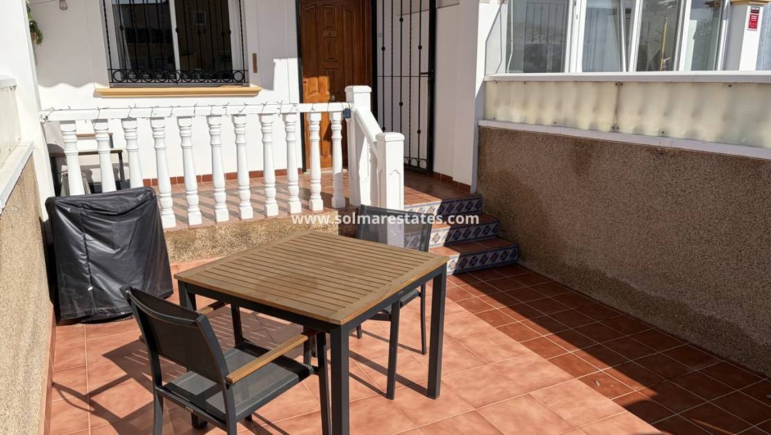 2 sypialnia Dom na sprzedaż w Orihuela Costa z basenem - 179 950 € (Ref: 9784450)