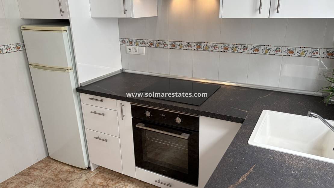 2 sypialnia Dom na sprzedaż w Orihuela Costa z basenem - 179 950 € (Ref: 9784450)