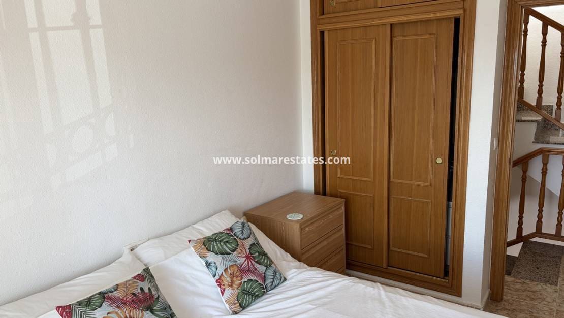 2 sypialnia Dom na sprzedaż w Orihuela Costa z basenem - 179 950 € (Ref: 9784450)