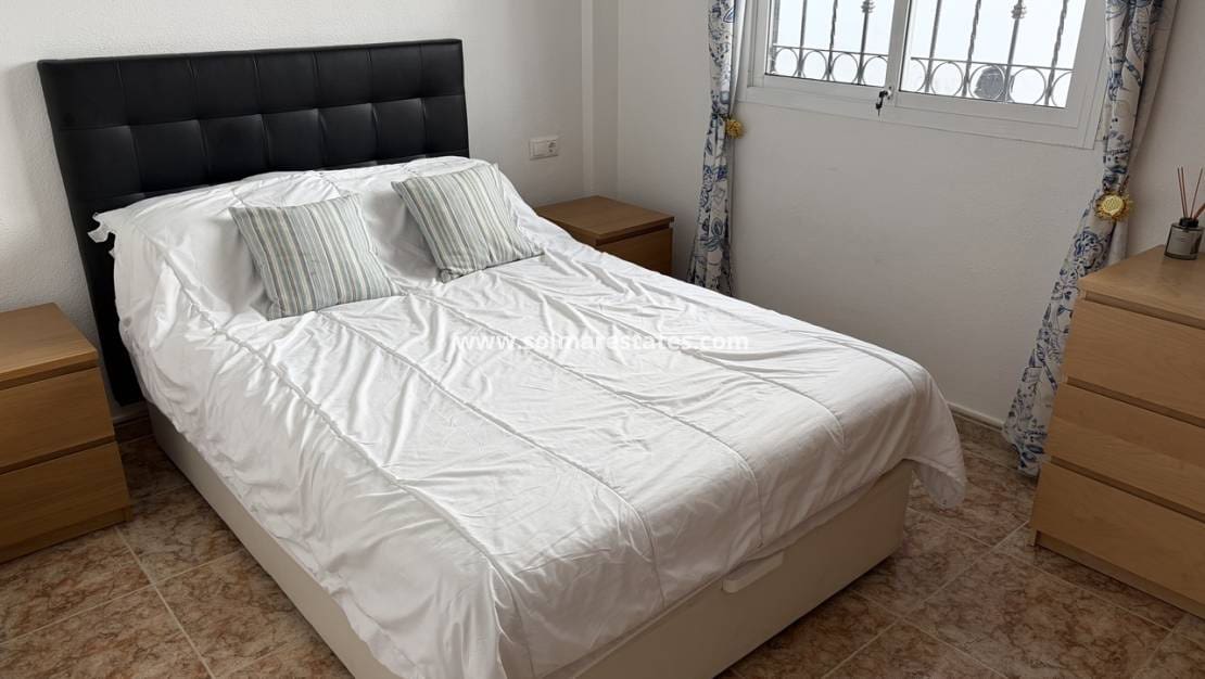 2 sypialnia Dom na sprzedaż w Orihuela Costa z basenem - 179 950 € (Ref: 9784450)