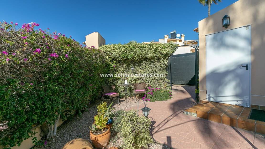 2 bedroom Apartment for sale in Playa Flamenca with pool - € 210,000 (Ref: 9784451)