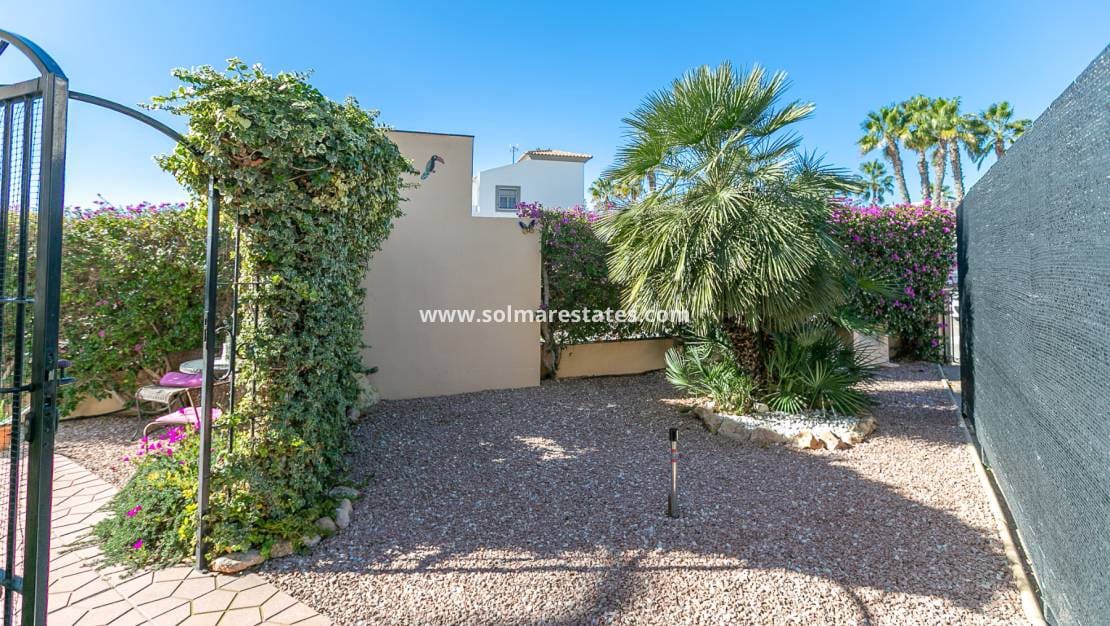 2 bedroom Apartment for sale in Playa Flamenca with pool - € 210,000 (Ref: 9784451)