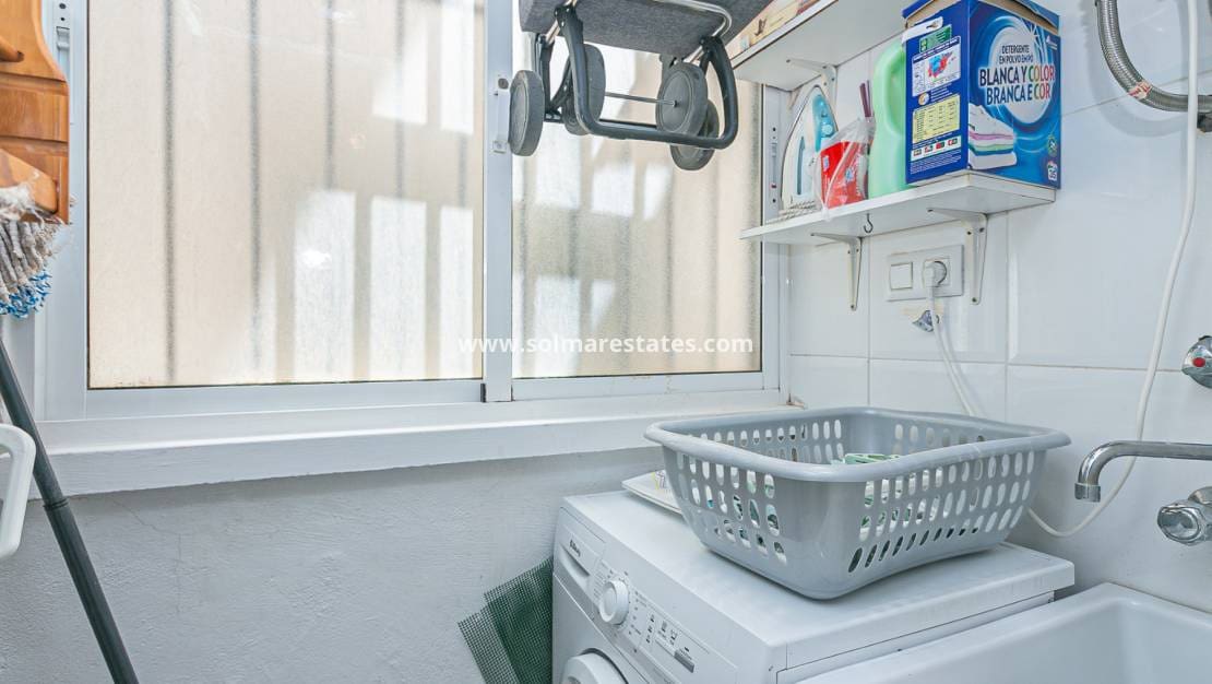 3 bedroom Apartment for sale in Playa Flamenca with pool - € 219,000 (Ref: 9784452)