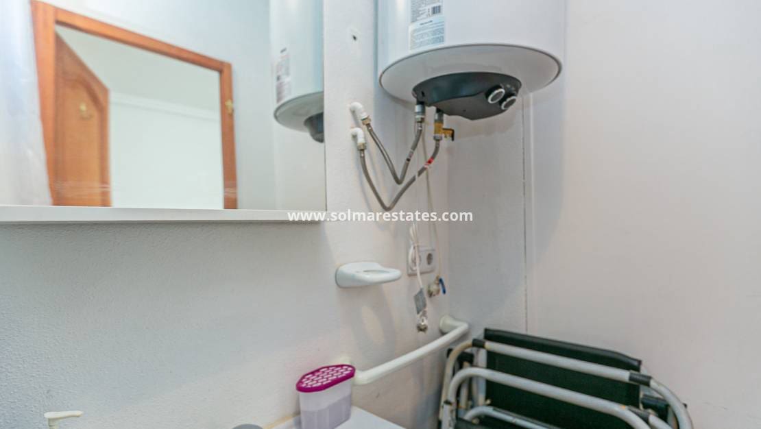 3 bedroom Apartment for sale in Playa Flamenca with pool - € 219,000 (Ref: 9784452)