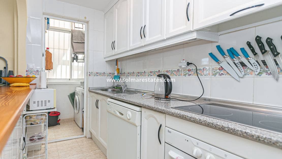 3 soveværelse Lejlighed til salg i Playa Flamenca med swimmingpool - € 199.000 (Ref: 9784452)