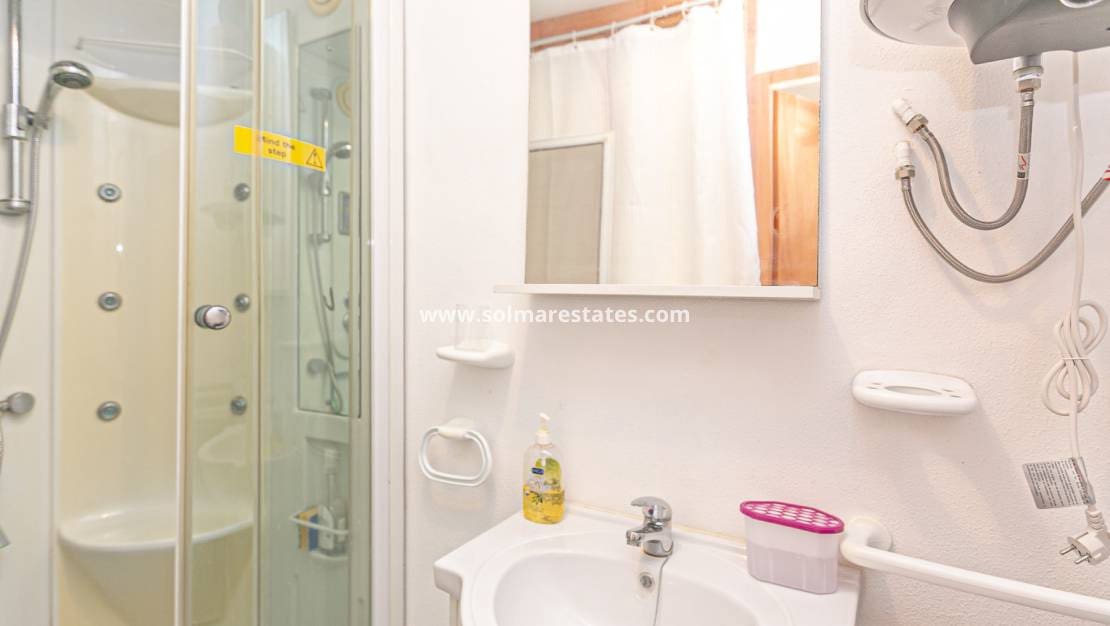 3 soveværelse Lejlighed til salg i Playa Flamenca med swimmingpool - € 199.000 (Ref: 9784452)