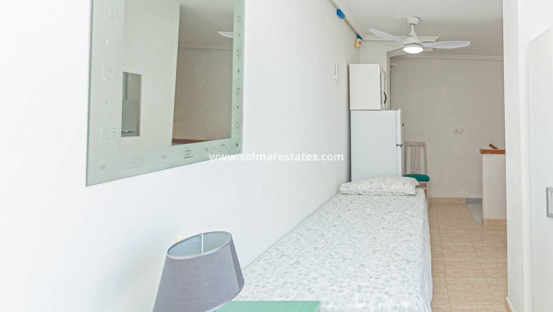3 soveværelse Lejlighed til salg i Playa Flamenca med swimmingpool - € 199.000 (Ref: 9784452)
