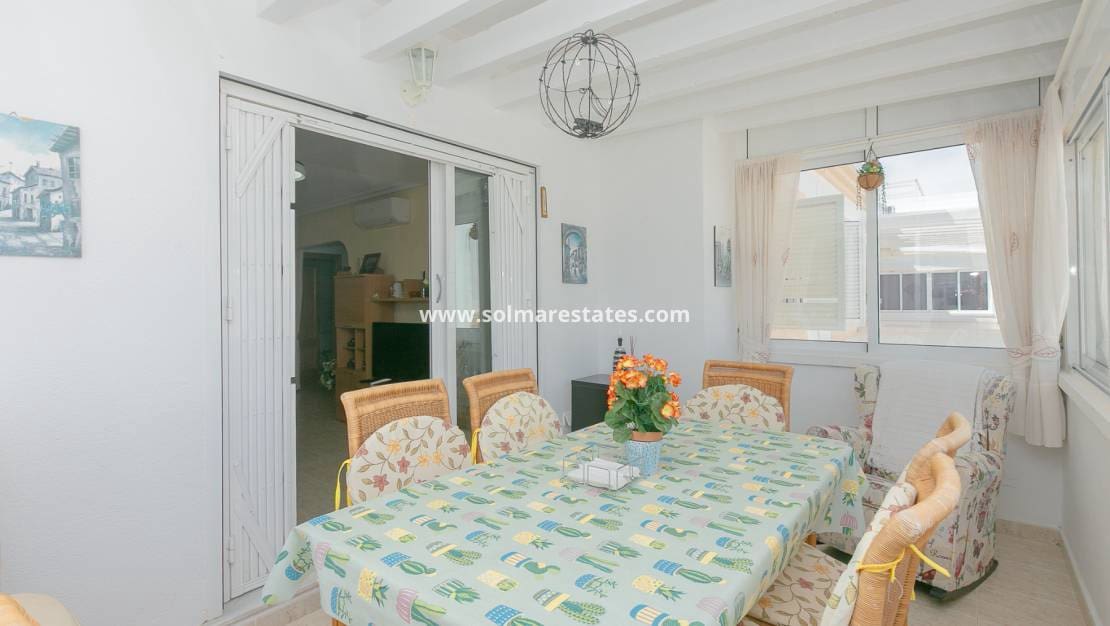 3 soveværelse Lejlighed til salg i Playa Flamenca med swimmingpool - € 199.000 (Ref: 9784452)
