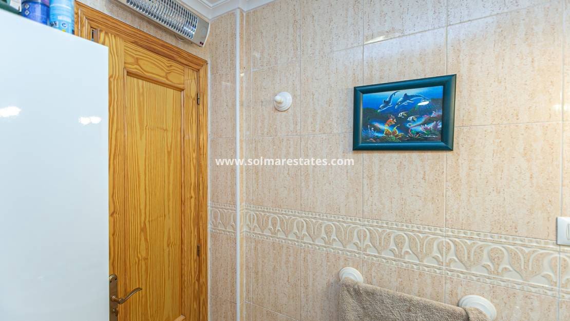 3 soveværelse Lejlighed til salg i Playa Flamenca med swimmingpool - € 199.000 (Ref: 9784452)