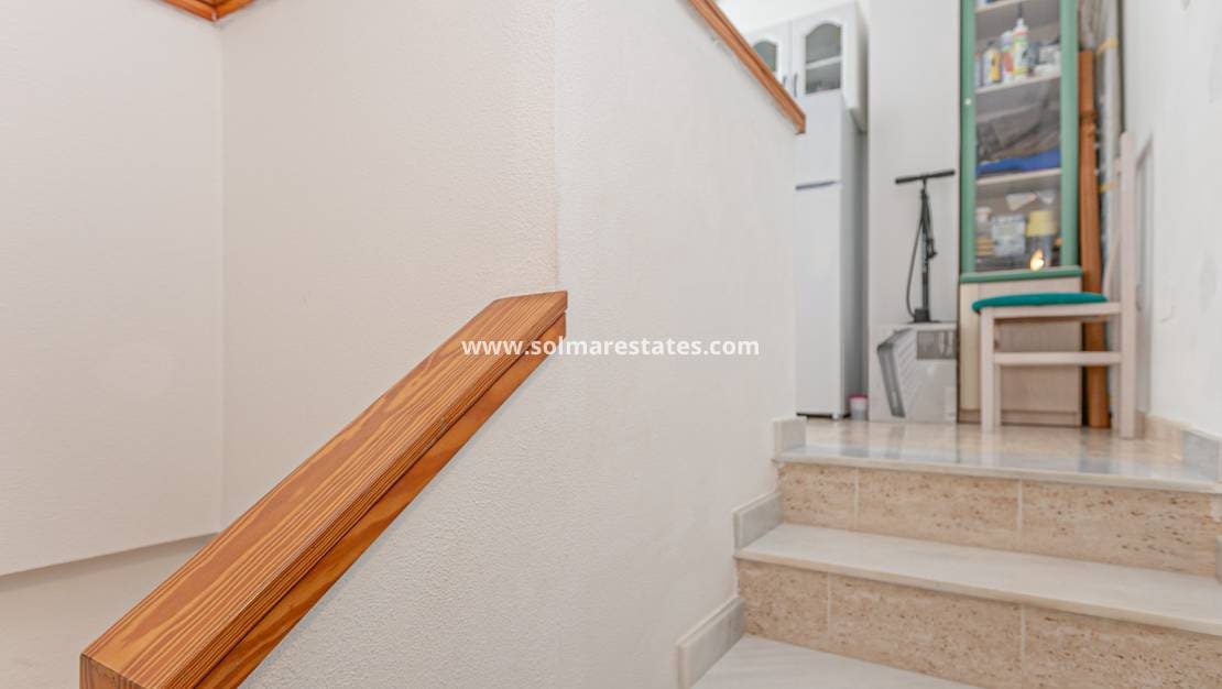 3 soveværelse Lejlighed til salg i Playa Flamenca med swimmingpool - € 199.000 (Ref: 9784452)
