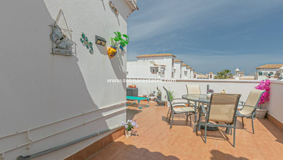 3 soveværelse Lejlighed til salg i Playa Flamenca med swimmingpool - € 199.000 (Ref: 9784452)