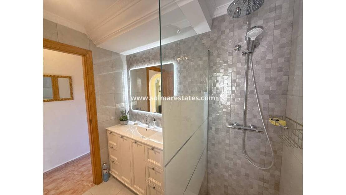 3 bedroom Villa for sale in Cabo Roig with pool - € 344,950 (Ref: 9784453)