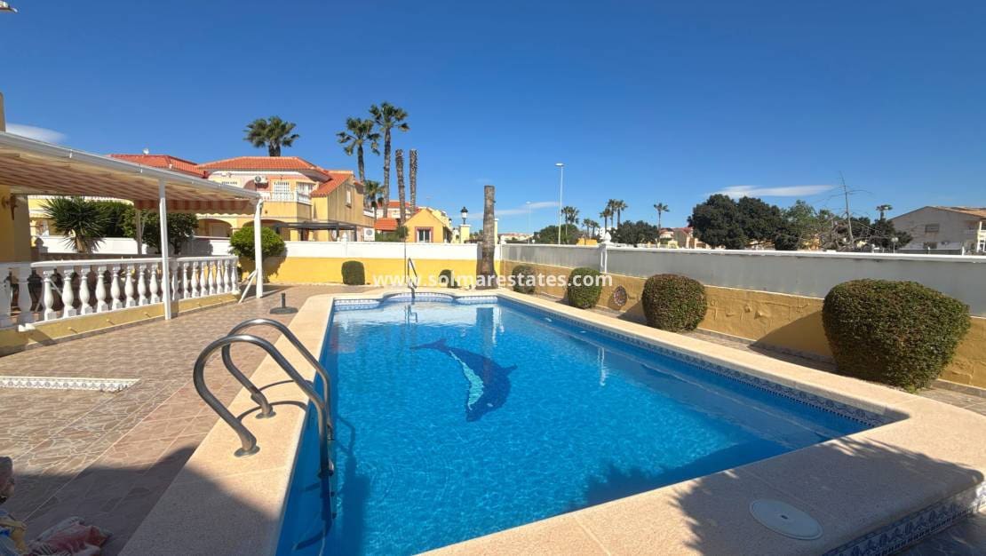 3 bedroom Villa for sale in Cabo Roig with pool - € 344,950 (Ref: 9784453)