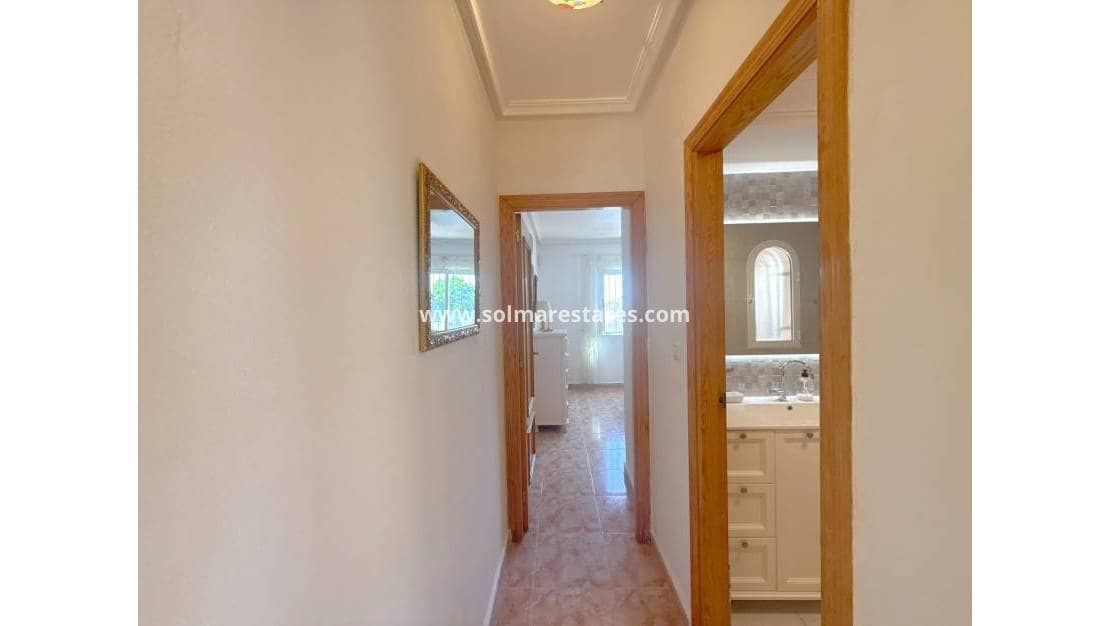 3 bedroom Villa for sale in Cabo Roig with pool - € 344,950 (Ref: 9784453)