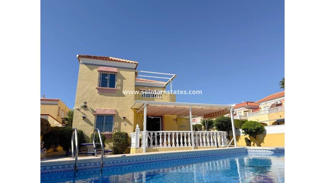 3 bedroom Villa for sale in Cabo Roig with pool - € 344,950 (Ref: 9784453)