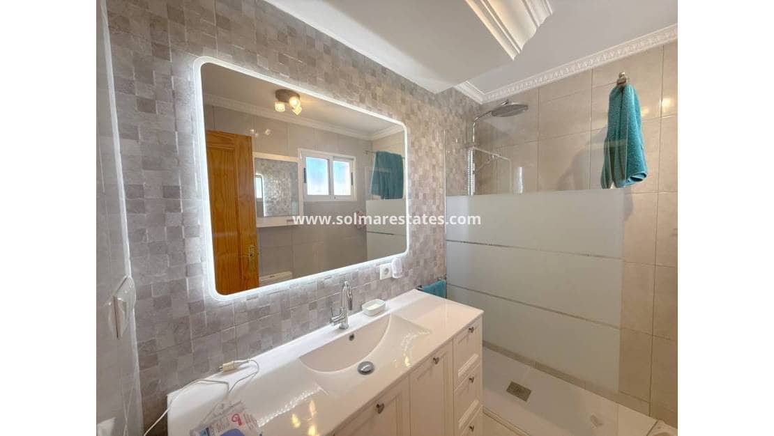 3 bedroom Villa for sale in Cabo Roig with pool - € 344,950 (Ref: 9784453)