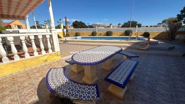 3 soveværelse Villa til salg i Cabo Roig, Orihuela med swimmingpool - € 344.950 (Ref: 9784453)