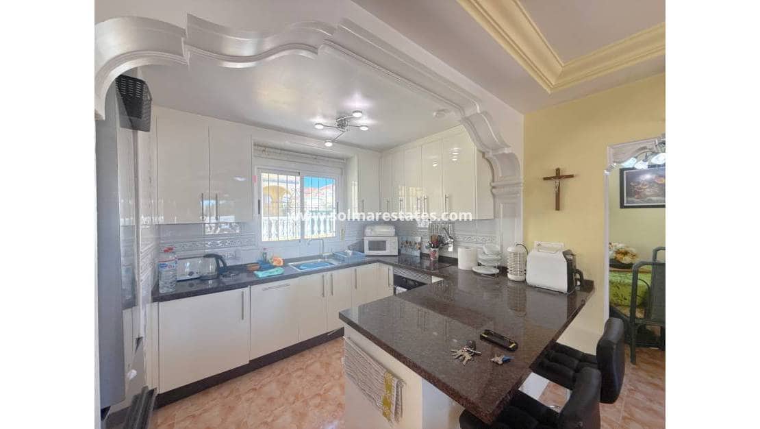 3 bedroom Villa for sale in Cabo Roig with pool - € 344,950 (Ref: 9784453)