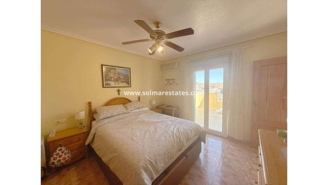 3 bedroom Villa for sale in Cabo Roig with pool - € 344,950 (Ref: 9784453)