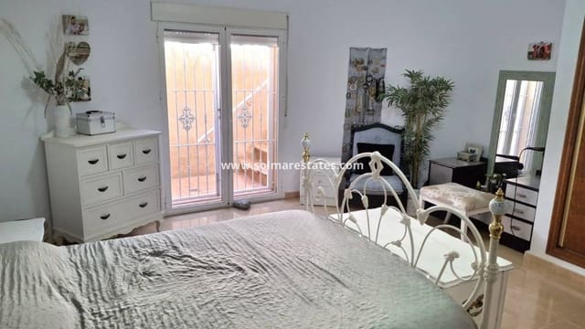 4 soveværelse Villa til salg i Doña Pepa, Rojales med swimmingpool - € 395.000 (Ref: 9787555)