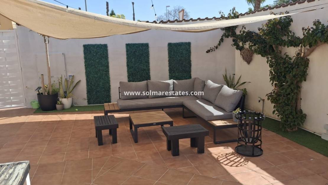 Chalet de 4 habitaciones en Doña Pepa en venta con piscina - 395.000 € (Ref: 9787555)