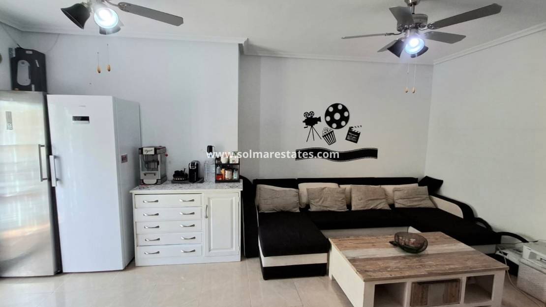 Chalet de 4 habitaciones en Doña Pepa en venta con piscina - 395.000 € (Ref: 9787555)