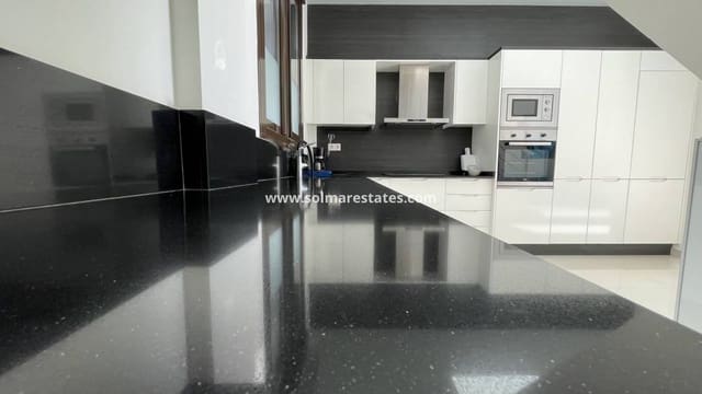 2 sypialnia Dom blizniak na sprzedaż w Villamartin, Orihuela z basenem - 299 000 € (Ref: 9788765)