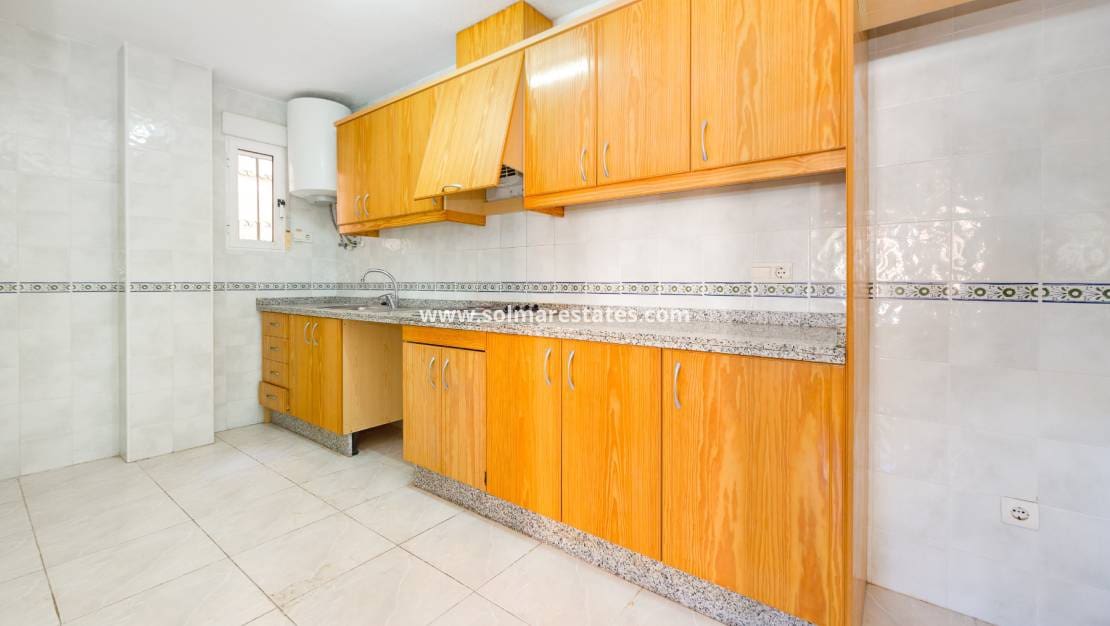 2 chambre Appartement à vendre à Playa Flamenca avec piscine - 129 900 € (Ref: 9789415)