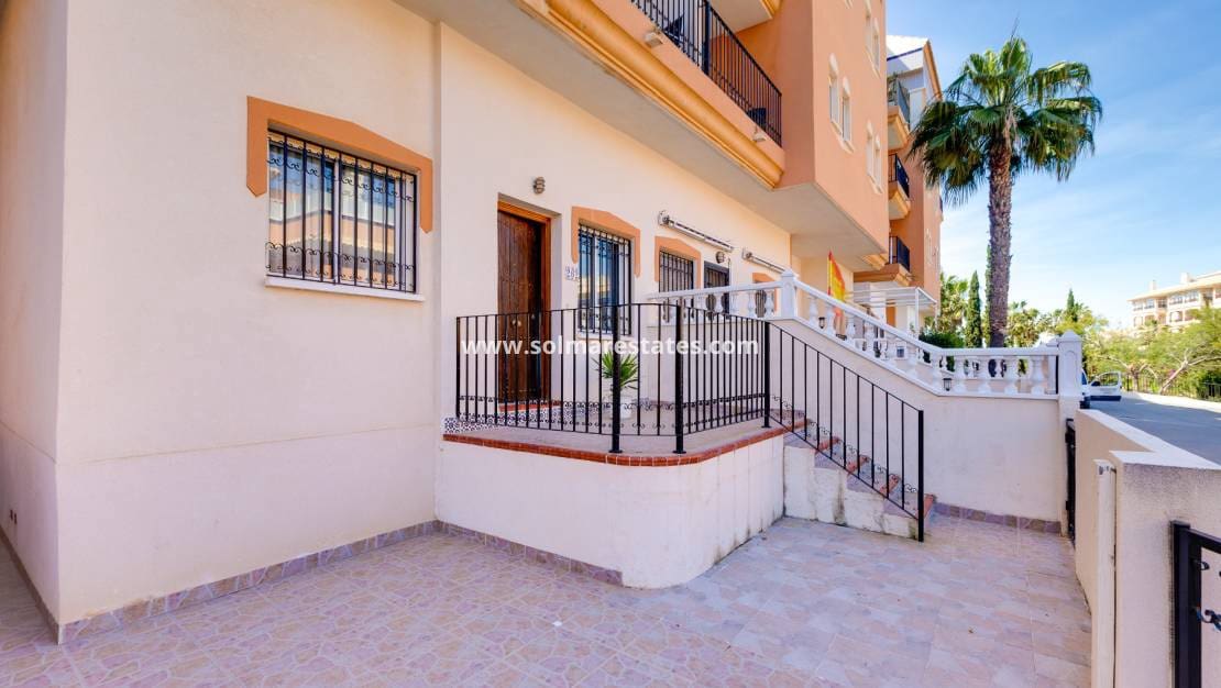 2 chambre Appartement à vendre à Playa Flamenca avec piscine - 129 900 € (Ref: 9789415)