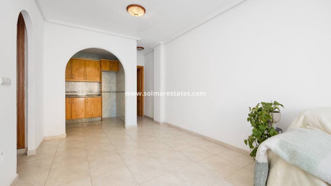 2 chambre Appartement à vendre à Playa Flamenca avec piscine - 129 900 € (Ref: 9789415)