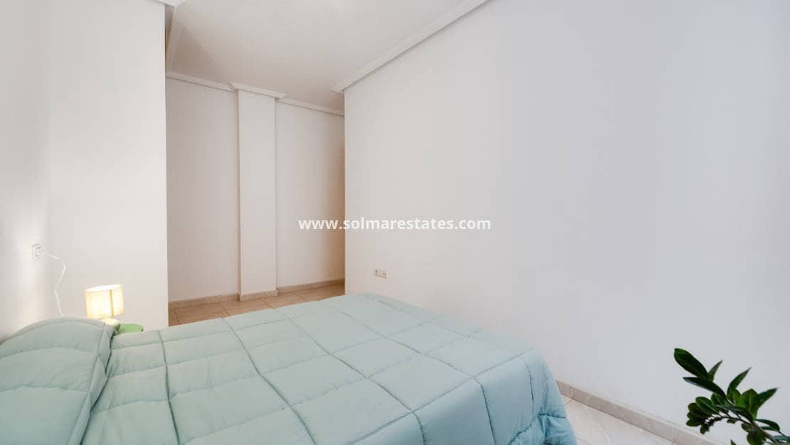 2 chambre Appartement à vendre à Playa Flamenca avec piscine - 129 900 € (Ref: 9789415)