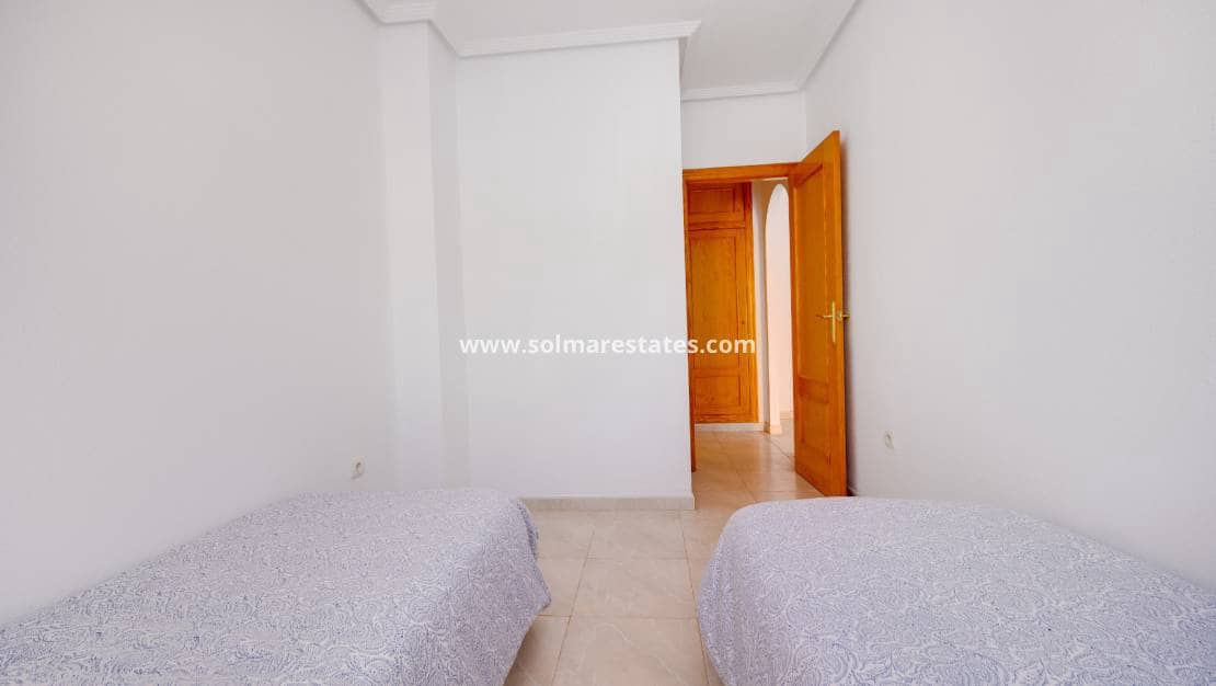 2 chambre Appartement à vendre à Playa Flamenca avec piscine - 129 900 € (Ref: 9789415)