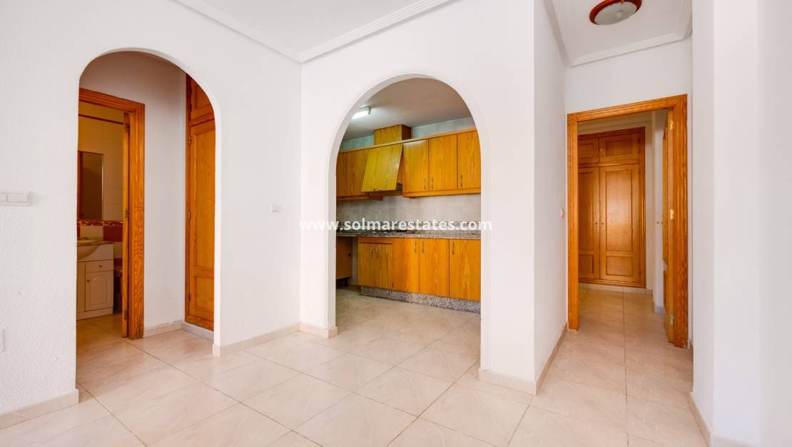 2 chambre Appartement à vendre à Playa Flamenca avec piscine - 129 900 € (Ref: 9789415)