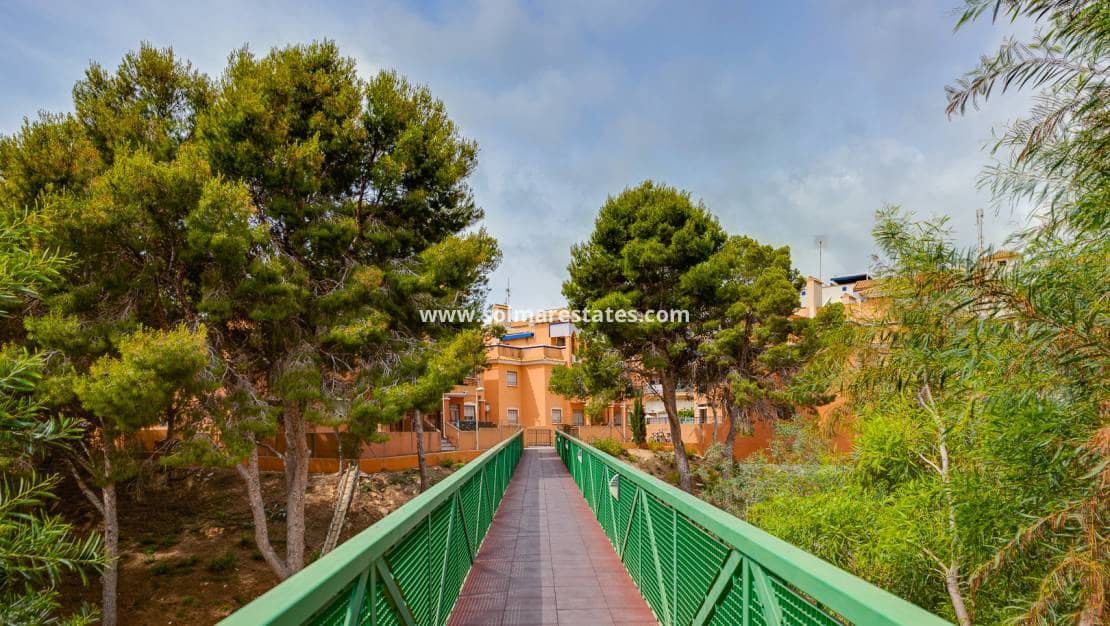 2 chambre Appartement à vendre à Playa Flamenca avec piscine - 129 900 € (Ref: 9789415)