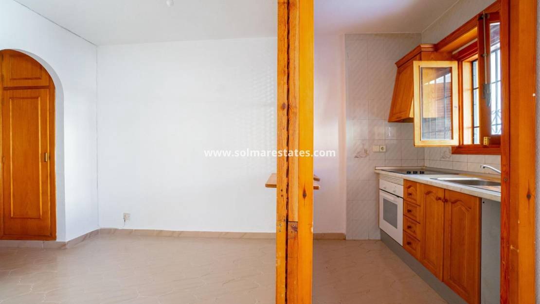 1 slaapkamer Appartement te koop in El Chaparral met zwembad - € 119.000 (Ref: 9789577)