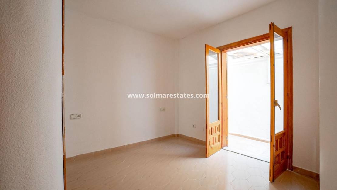 1 slaapkamer Appartement te koop in El Chaparral met zwembad - € 119.000 (Ref: 9789577)