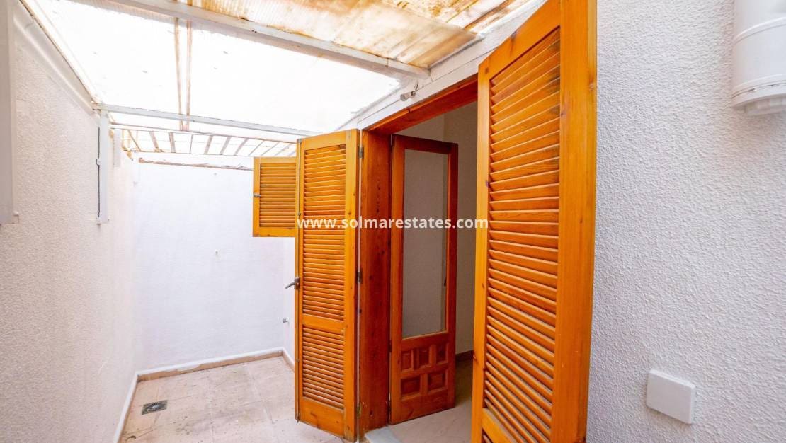 1 slaapkamer Appartement te koop in El Chaparral met zwembad - € 119.000 (Ref: 9789577)