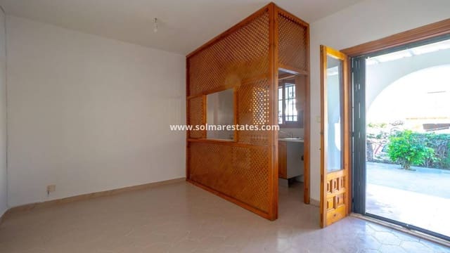 1 slaapkamer Appartement te koop in El Chaparral, Torrevieja met zwembad - € 119.000 (Ref: 9789577)