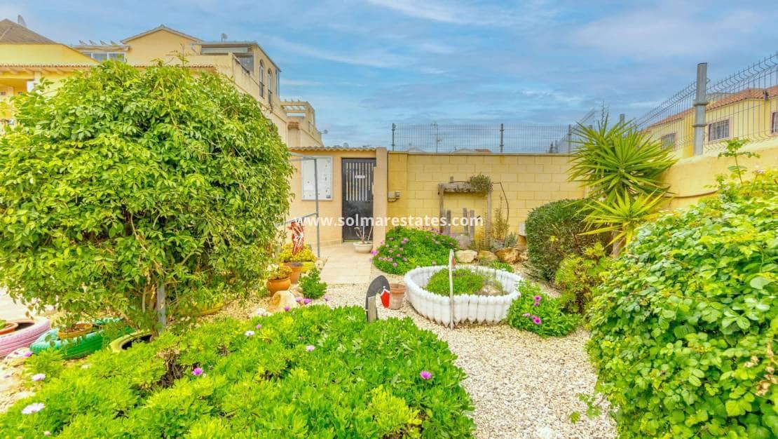 1 slaapkamer Appartement te koop in El Chaparral met zwembad - € 119.000 (Ref: 9789577)