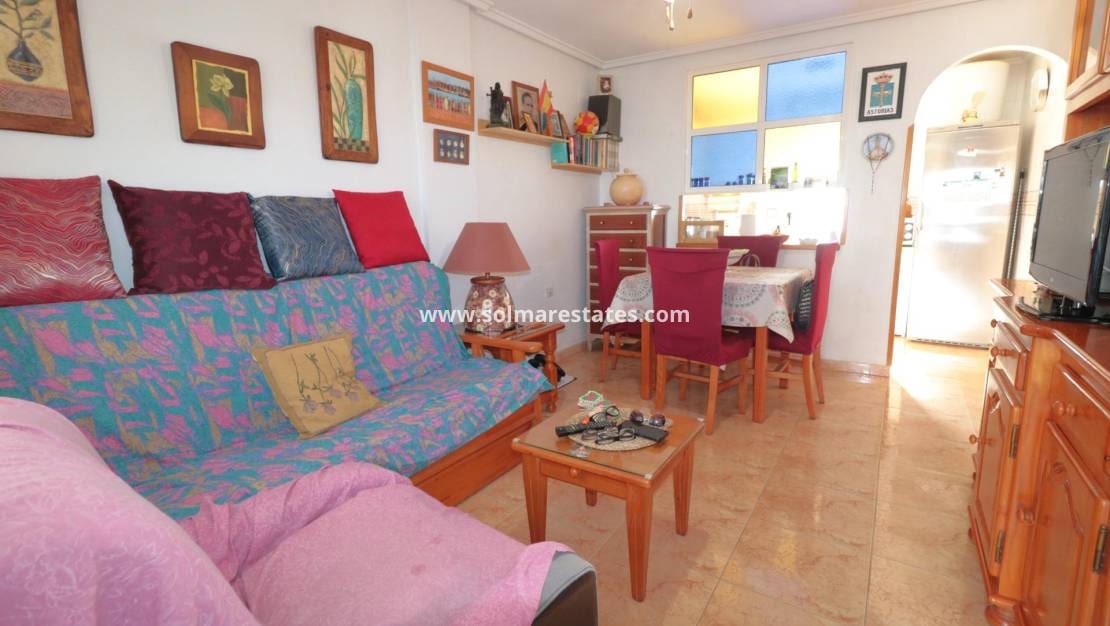 2 sovrum Bungalow till salu i Torrevieja med pool - 168 000 € (Ref: 9789579)