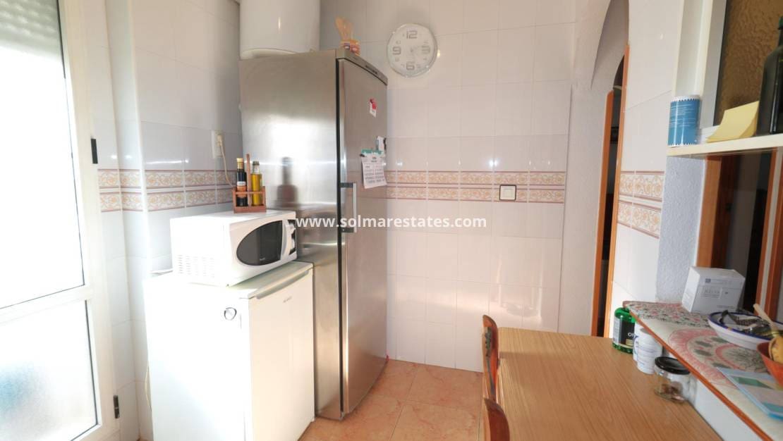 2 sovrum Bungalow till salu i Torrevieja med pool - 168 000 € (Ref: 9789579)